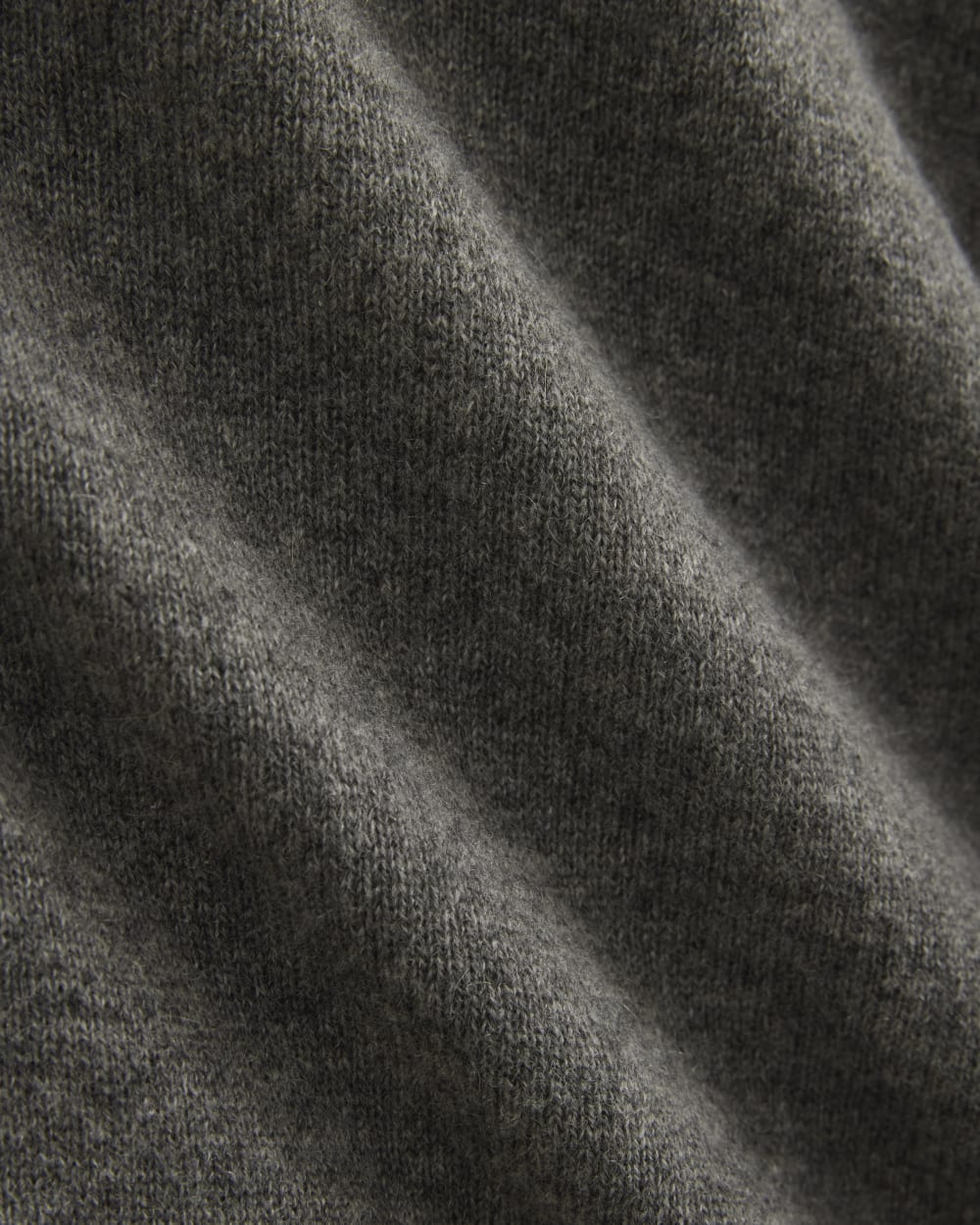Cashmere Cropped High-V Sweater | Heather Charcoal - Image 9