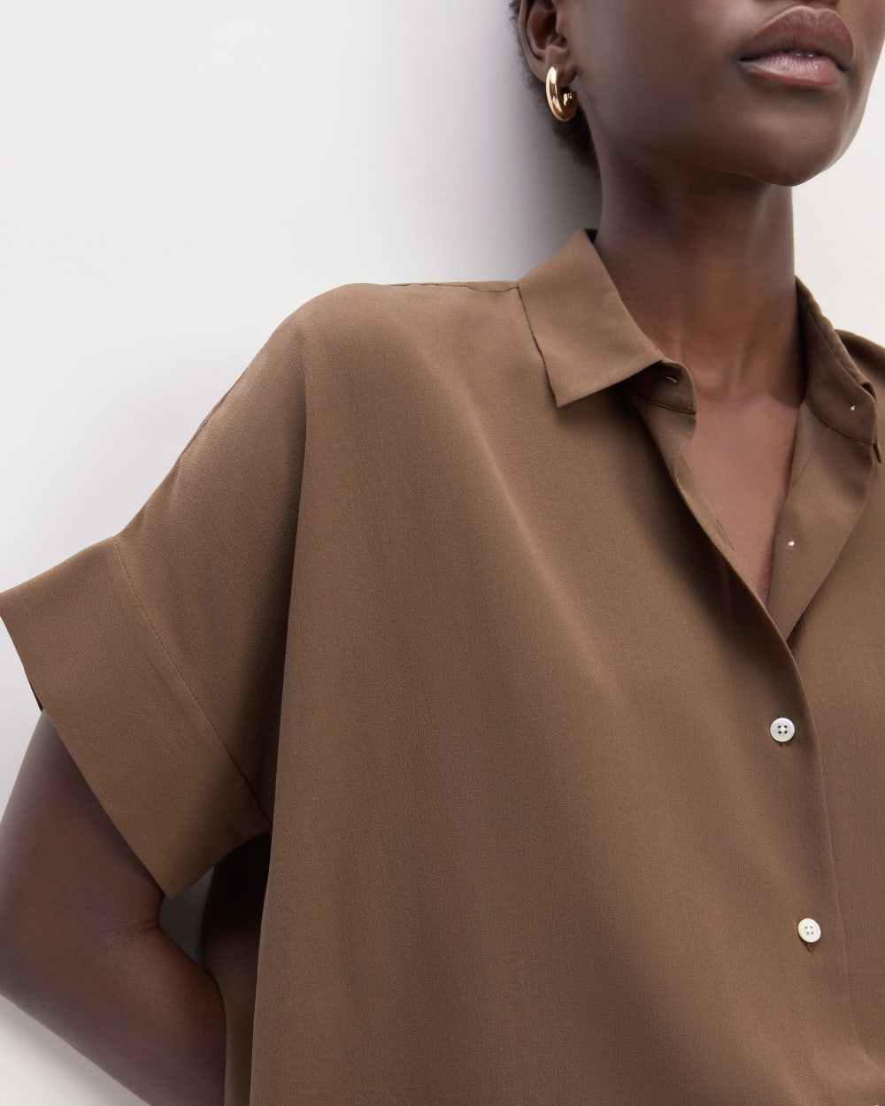 The Boxy Shirt in Washable Silk | Cocoa - Image 4