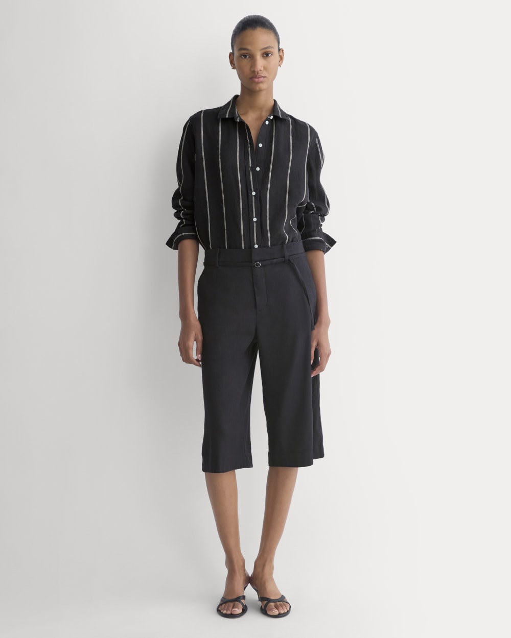 The Must-Have Shirt in Linen | Black - Image 5