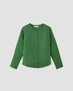 Alternative view of The Popover Shirt in Linen | Grass Green