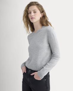 Cashmere Cropped High-V Sweater | Light Heather Grey