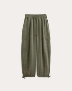Alternative view of The Cargo Curve Pant in Linen | Kalamata