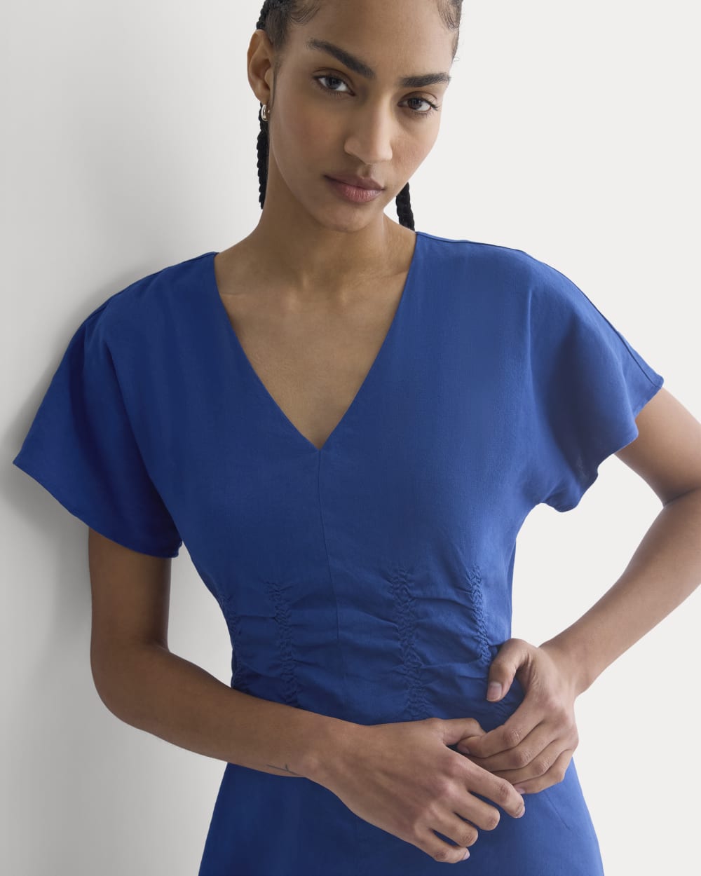 Cinched Dress in Stretch Linen | Estate Blue - Image 4