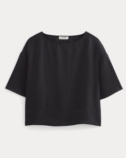 Alternative view of The Boatneck Top in Linen | Black