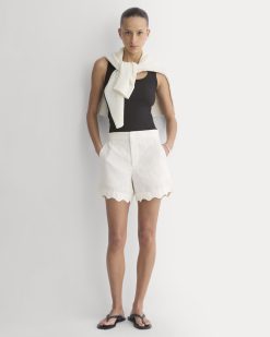 Scalloped Edge Short in Linen | Bone