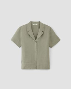 Alternative view of The Notch Shirt in Linen | Sage Green