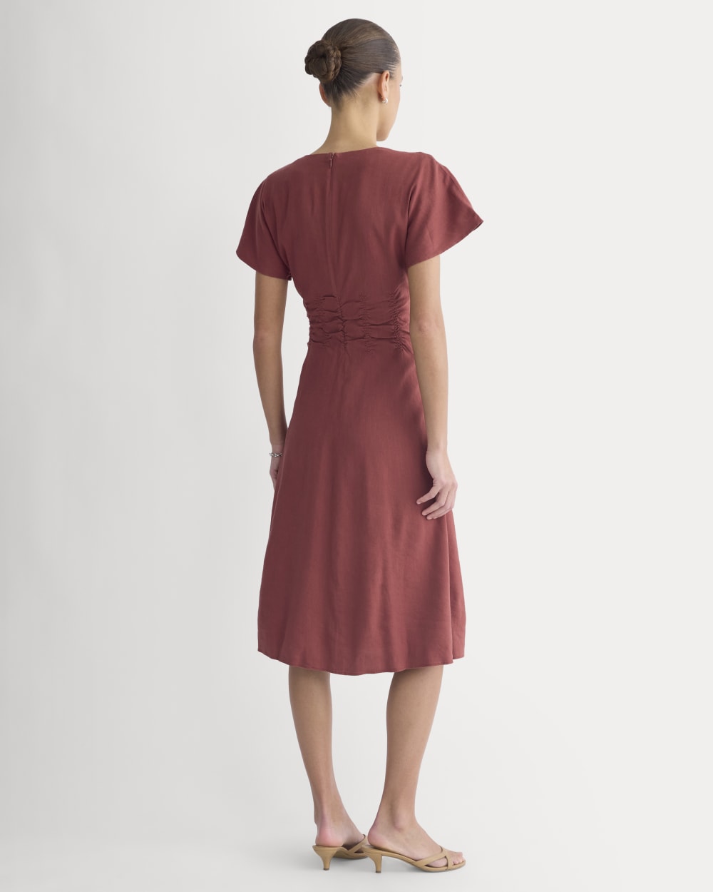Cinched Dress in Stretch Linen | Henna Red - Image 4