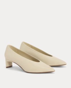 Alternative view of Made in Italy Almond-Toe Pump | Crema