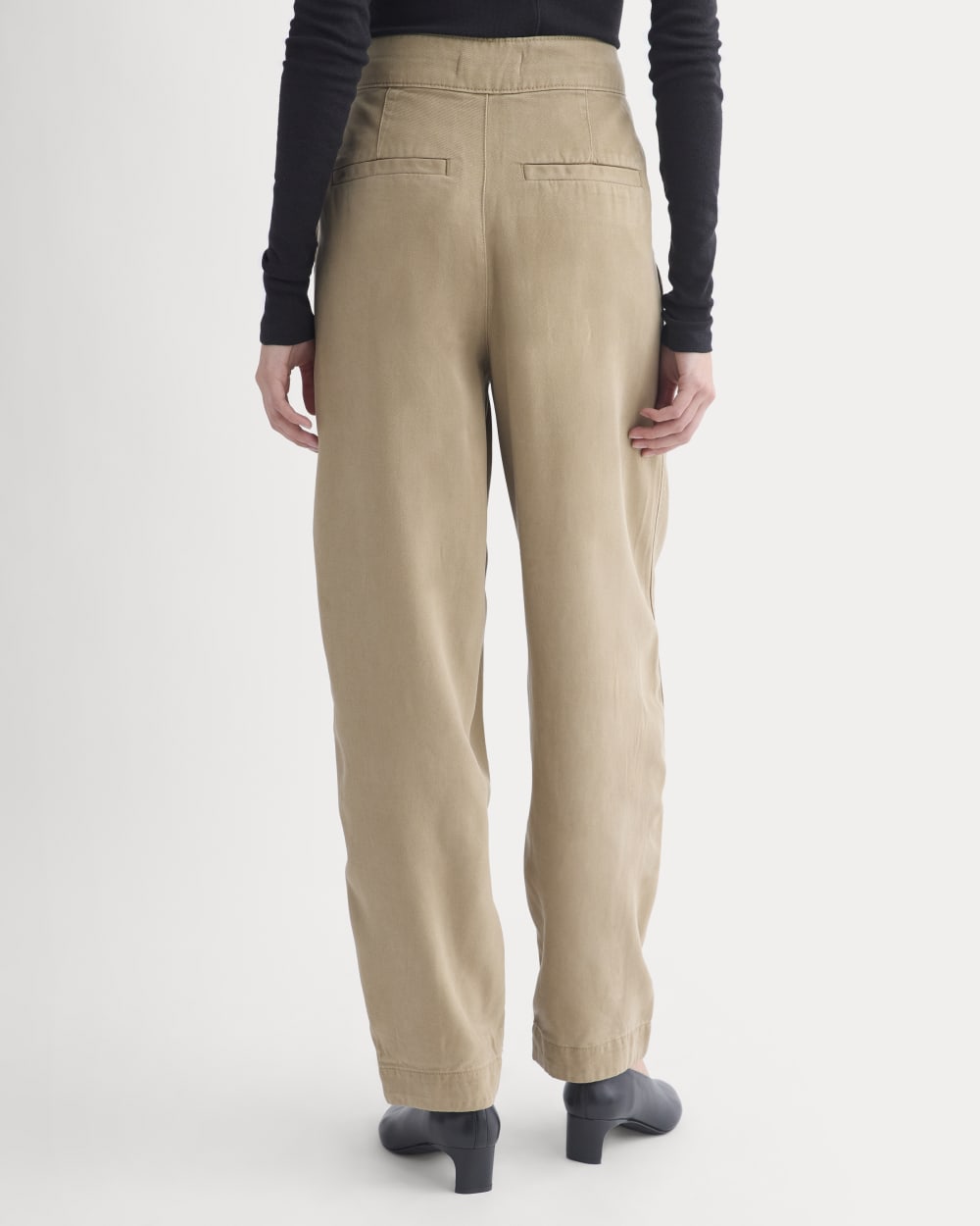 Patch Pocket Ballon Pant in Buttersoft | Chinchilla - Image 5