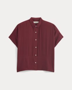 Alternative view of The Boxy Shirt in Washable Silk | Pomegranate