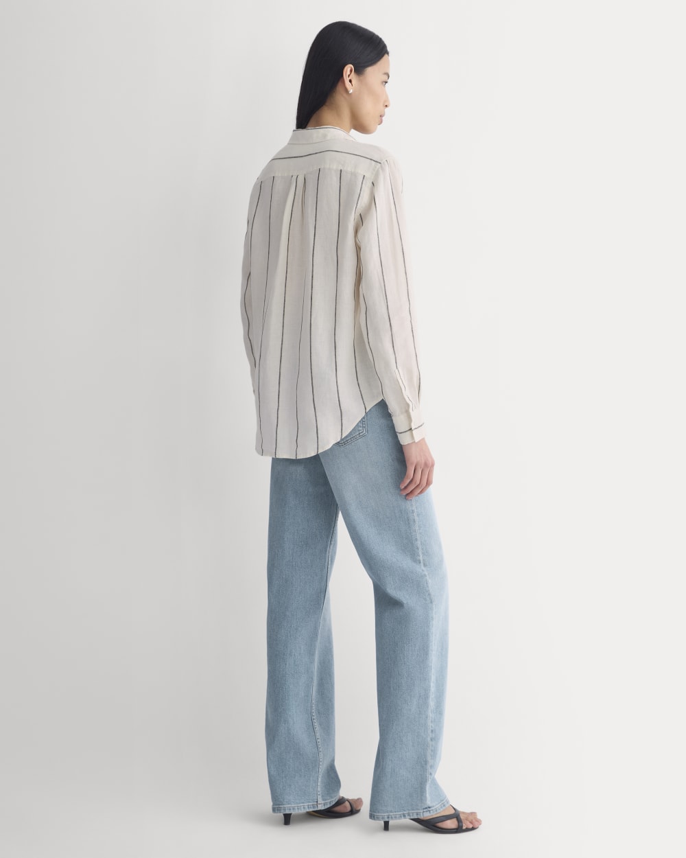 The Must-Have Shirt in Linen | Gardenia/Meteorite - Image 4