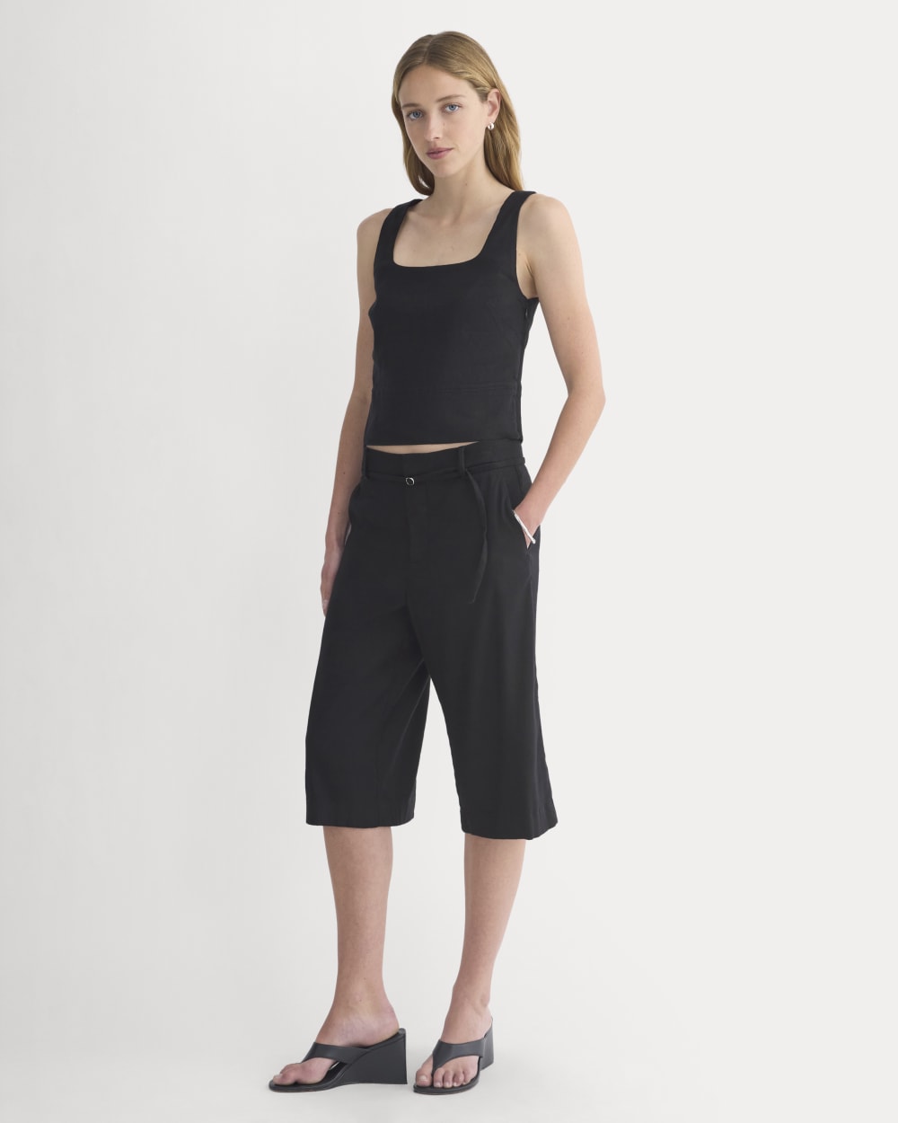 Square Tank in Stretch Linen | Black - Image 3