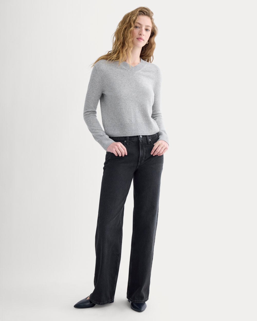 Cashmere Cropped High-V Sweater | Light Heather Grey - Image 4