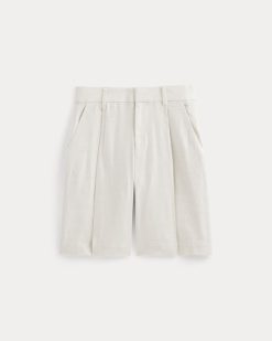 Alternative view of The Pleated Short in Stretch Linen | Natural Chambray