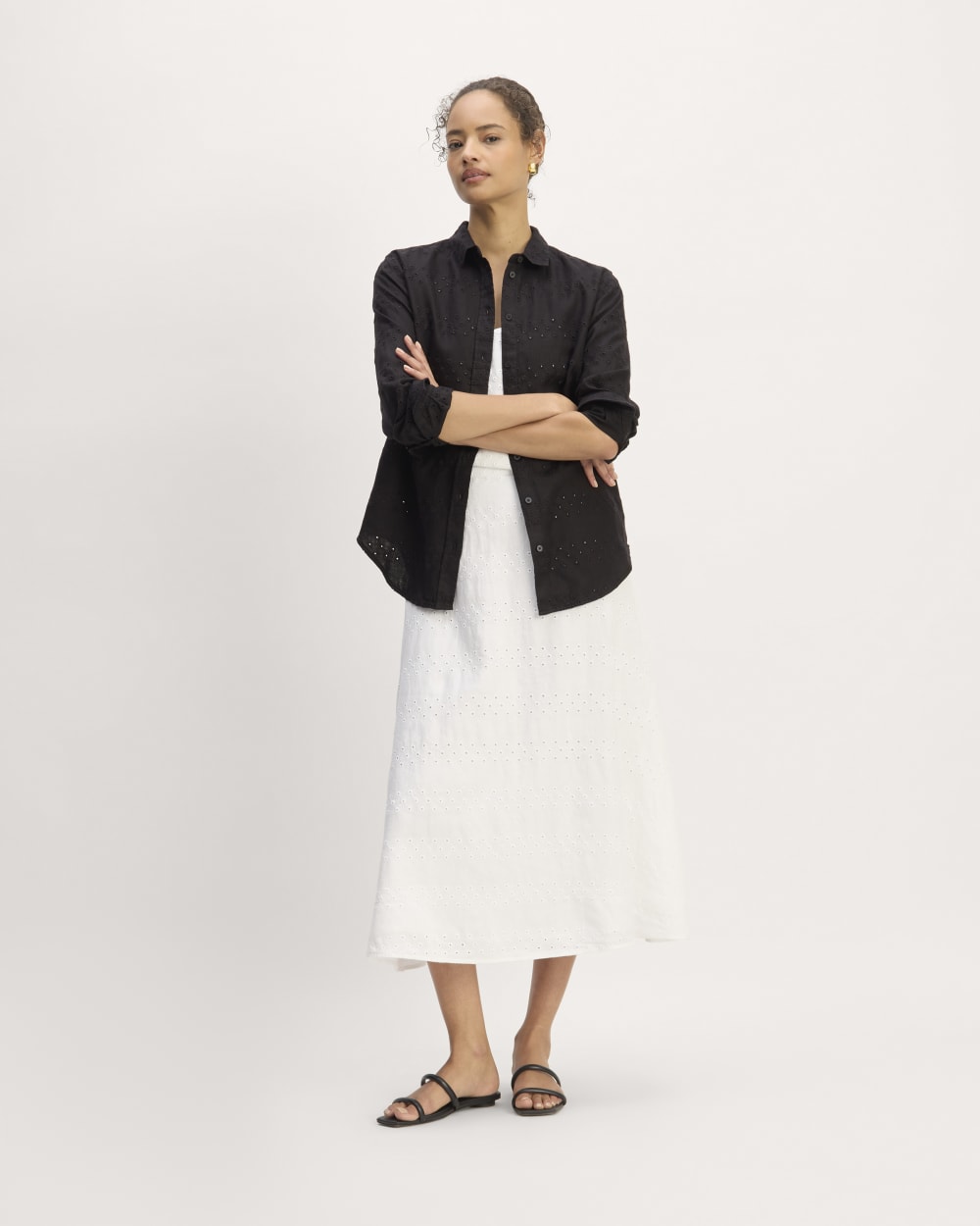 The Linen Eyelet Relaxed Shirt | Black Eyelet - Image 3