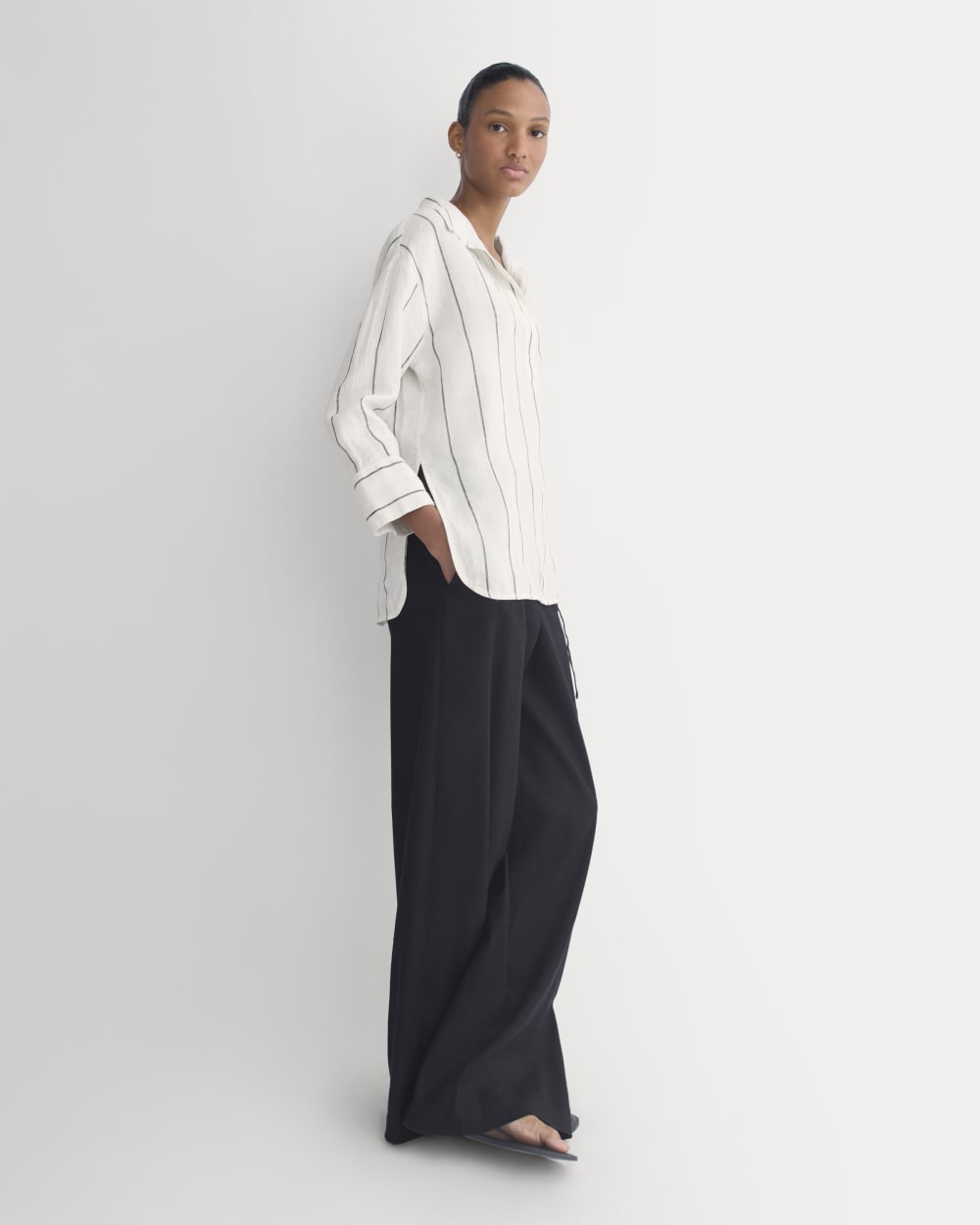 Popover Shirt in Linen | Gardenia/Meteorite - Image 5