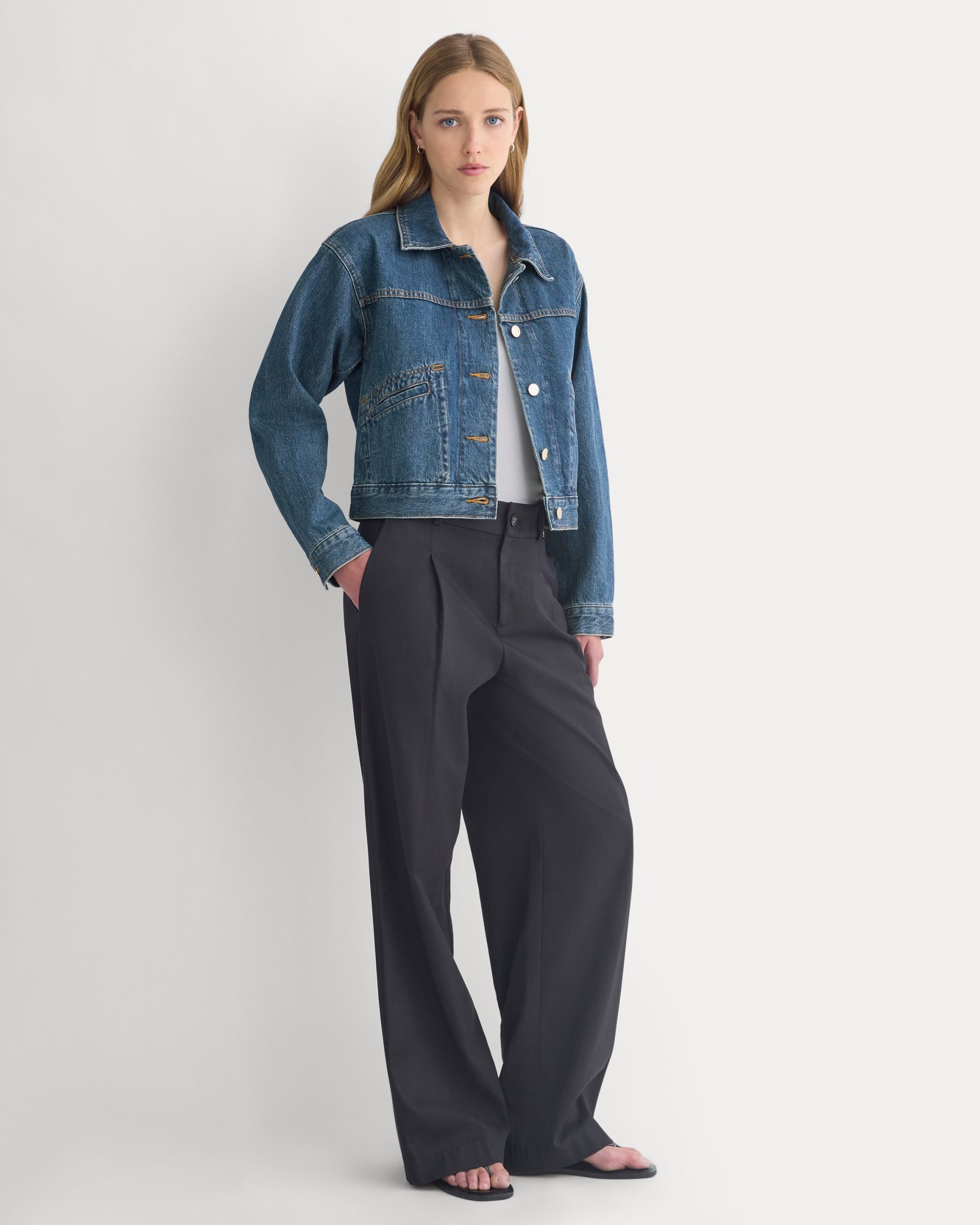 Cropped Trucker Jacket in Denim | Mid Indigo - Image 3