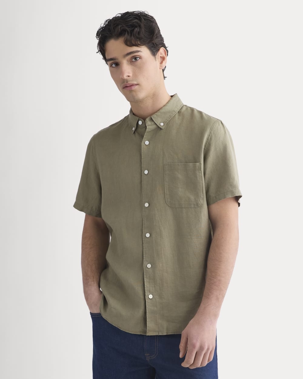 The Classic Short-Sleeve Shirt in Linen | Overland - Image 5