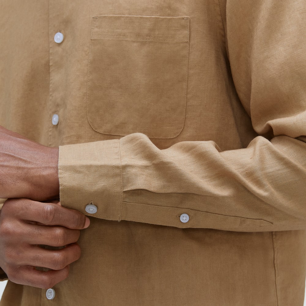 The Classic Shirt in Linen | Iced Coffee - Image 6