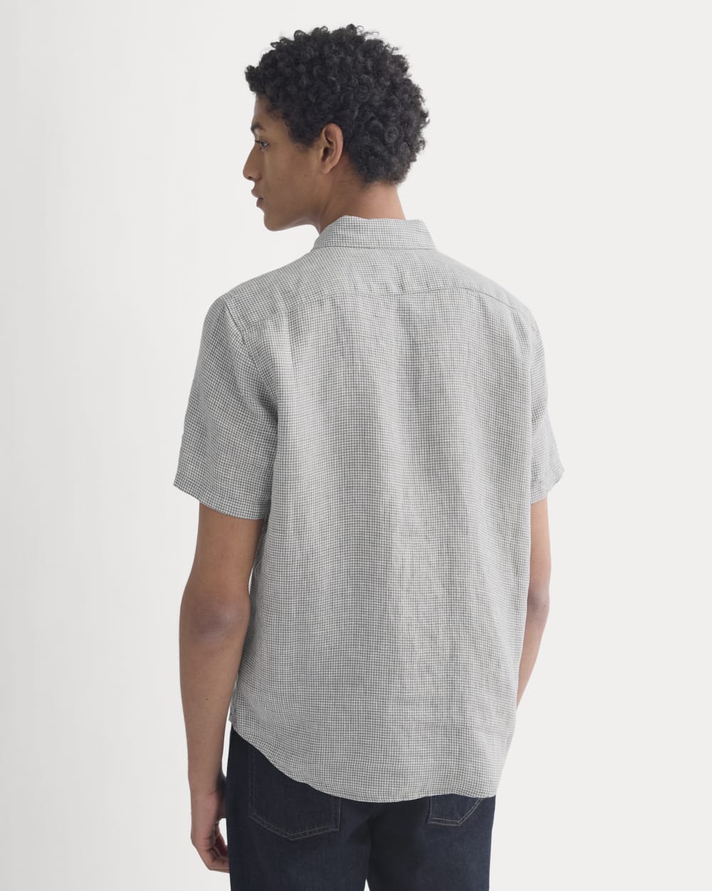 The Classic Short-Sleeve Shirt in Linen | Agave / Bone - Image 6