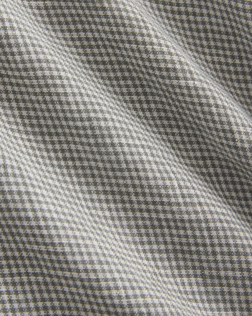 The Classic Short-Sleeve Shirt in Linen | Agave / Bone - Image 7